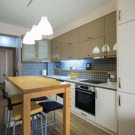 Modern, Stylish Maisonette Itea Exterior photo