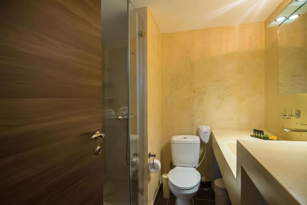 Modern, Stylish Maisonette Apartment Itea